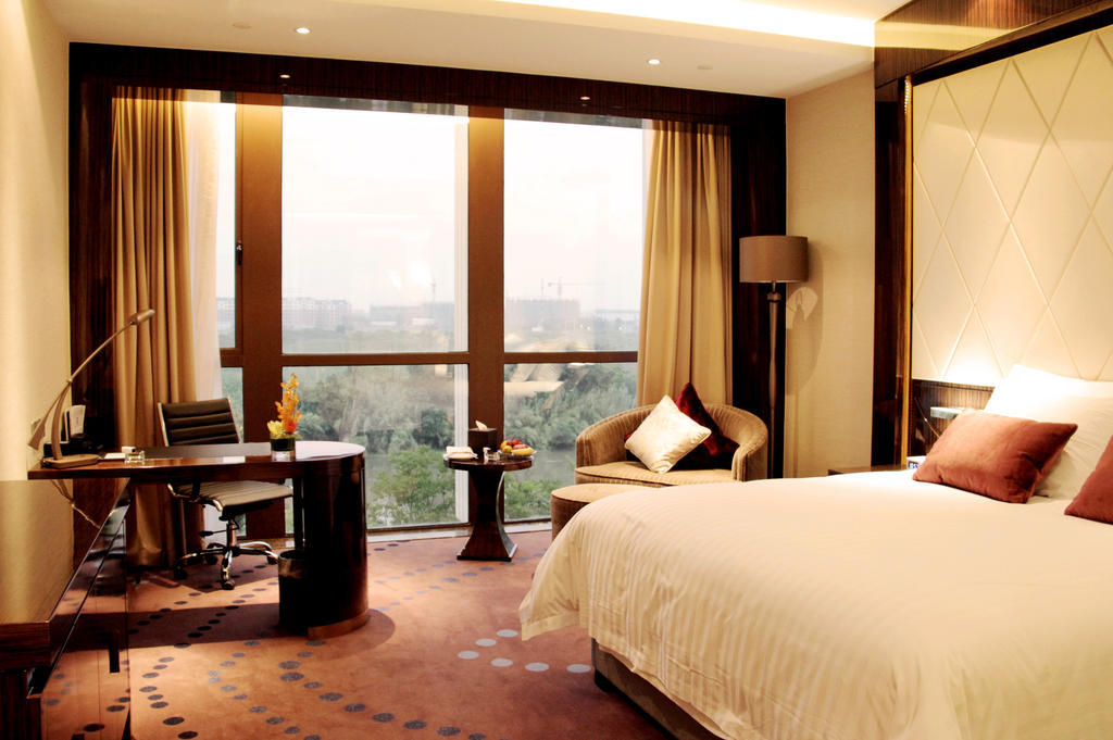 New Century Grand Hotel Nanxun Хужу Стая снимка